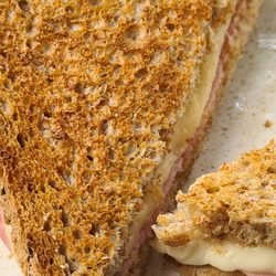 Café Largo - Schinken-Käse-Toast