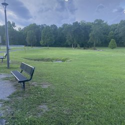 Moody Municipal Park - Park benches