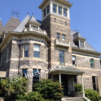 Hudson River Museum - Glenview Mansion - Museums Near Me - Yonkers, New York