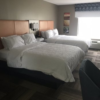 Hampton Inn Latrobe - Double queen room. - Hotels Near Me - Latrobe, Pennsylvania