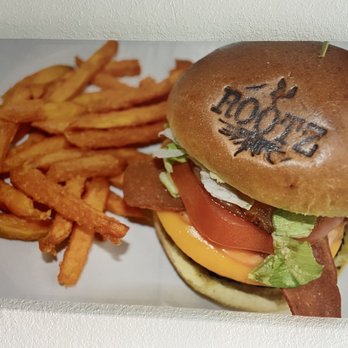 Rootz Soul Cafe - Indoor art - Vegan Near Me - North Lauderdale, Florida Rootz Soul Cafe - Indoor art - Vegan Near Me - North Lauderdale, Florida