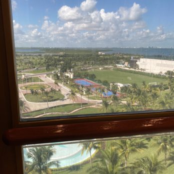 Iberostar Selection Cancún - View of the front from the elevator - Hotels Near Me - Cancún, ROO Iberostar Selection Cancún - View of the front from the elevator - Hotels Near Me - Cancún, ROO