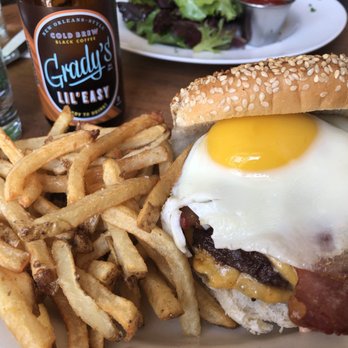 21 Greenpoint - Burger - New American Near Me - Brooklyn, New York