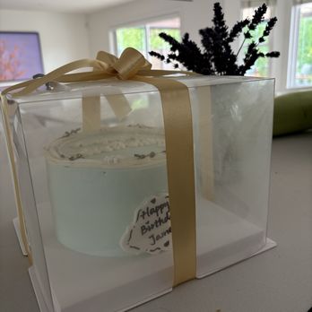 One Cake Boutique - Packaging - Patisserie/Cake Shop Near Me - Richmond, British Columbia One Cake Boutique - Packaging - Patisserie/Cake Shop Near Me - Richmond, British Columbia