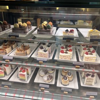 Paris Baguette - Cake selection - Coffee & Tea Near Me - Lynnwood, Washington Paris Baguette - Cake selection - Coffee & Tea Near Me - Lynnwood, Washington