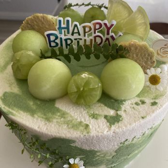 Little Swan - Jasmine Matcha peach cake - Bakeries Near Me - Rowland Heights, California
