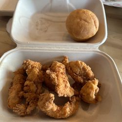 Ezell's Famous Chicken - Chicken Tenders 1/2 Lb.  2.5/5