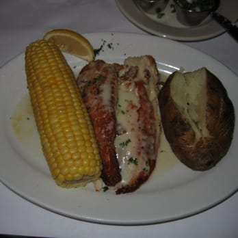 Lefty's Lobster & Chowder House - pacific coast snapper - Seafood Near Me - Addison, Texas