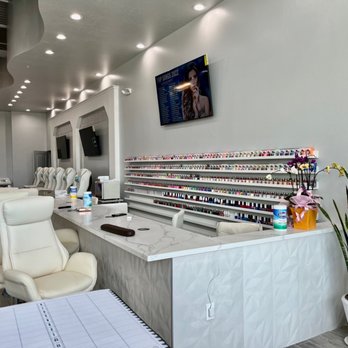 Polish Nail Bar - Manicure bar - Eyelash Service Near Me - Riverton, Utah