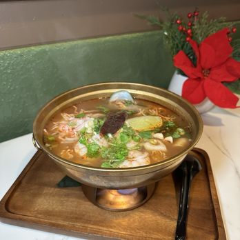 Little Charm Eatery - Thai Near Me - Wallingford, Connecticut