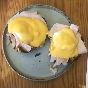 Mercador Café - Eggs Benedict - Breakfast & Brunch Near Me - Porto, 13