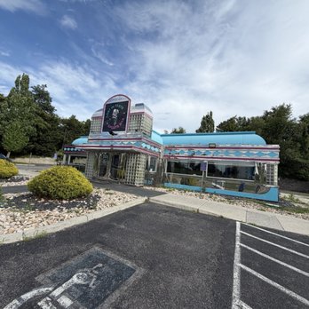 Lost In Taste - Entrance outside - Sports Bars Near Me - Christiansburg, Virginia