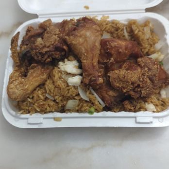 Happy Group - Fried 1/2 chicken. Looks good but if u look closely, it's dry and refried a bunch of times. - Chinese Near Me - Merrick, New York