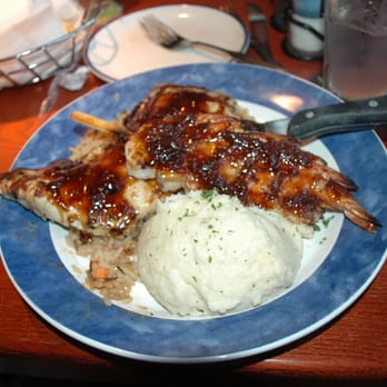 Red Lobster - Maple-glazed chicken, maple-glazed shrimp, home style mashed potatoes, and wild rice pilaf. - Seafood Near Me - Tacoma, Washington Red Lobster - Maple-glazed chicken, maple-glazed shrimp, home style mashed potatoes, and wild rice pilaf. - Seafood Near Me - Tacoma, Washington