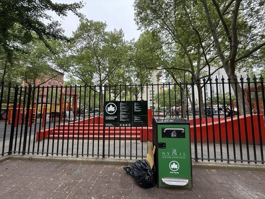 Columbus Park by null