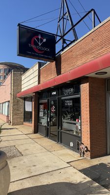 Thai O'Clock by null