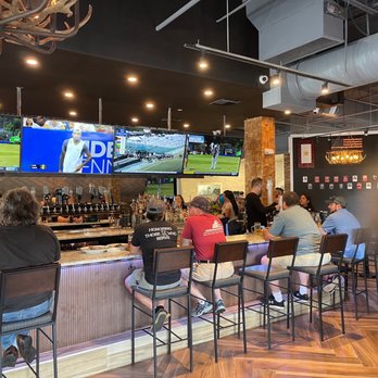 Honor Brewing Kitchen - Bar - New American Near Me - Fairfax, Virginia Honor Brewing Kitchen - Bar - New American Near Me - Fairfax, Virginia