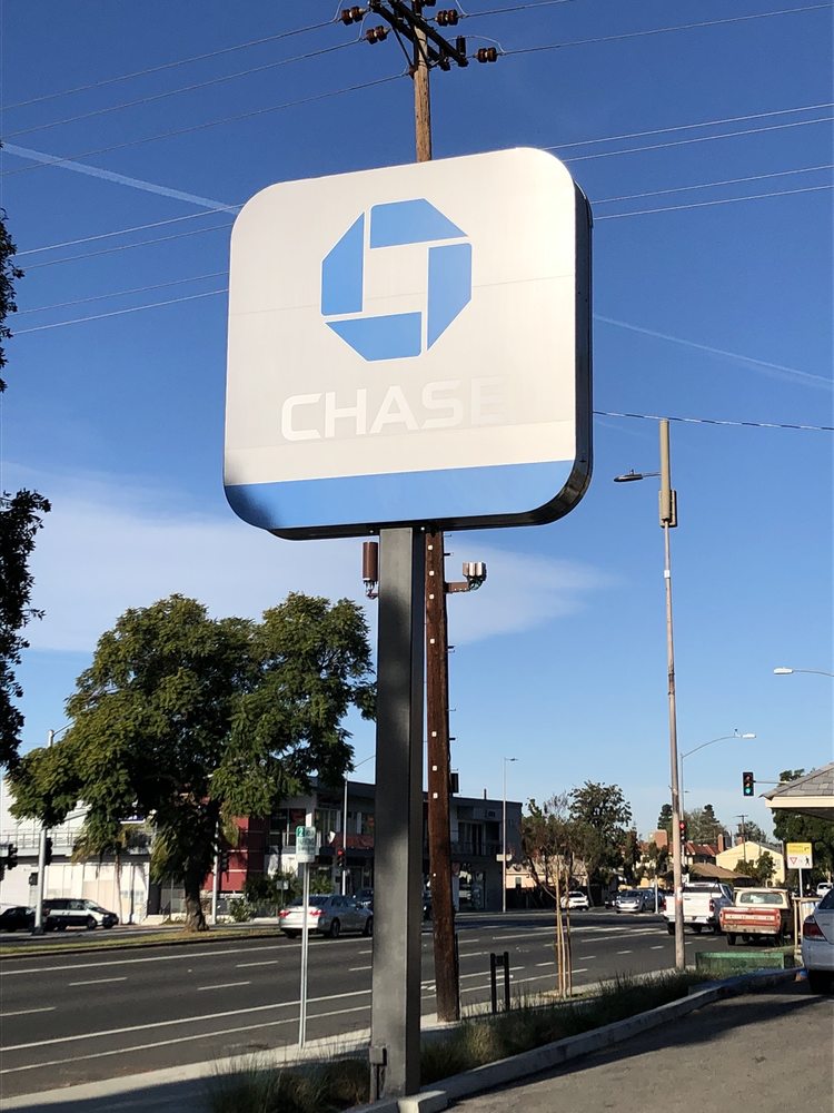 CHASE BANK 14 Photos & 20 Reviews 1635 W Glenoaks Blvd, Glendale