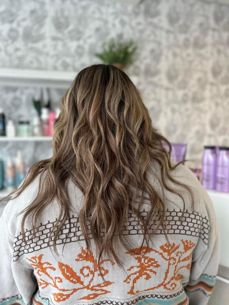 AURA LASH + BEAUTY 6794 S Westnedge, Portage, Michigan Hair Salons