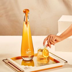 Quick King Tobacco and Liquor - Don Julio primavera