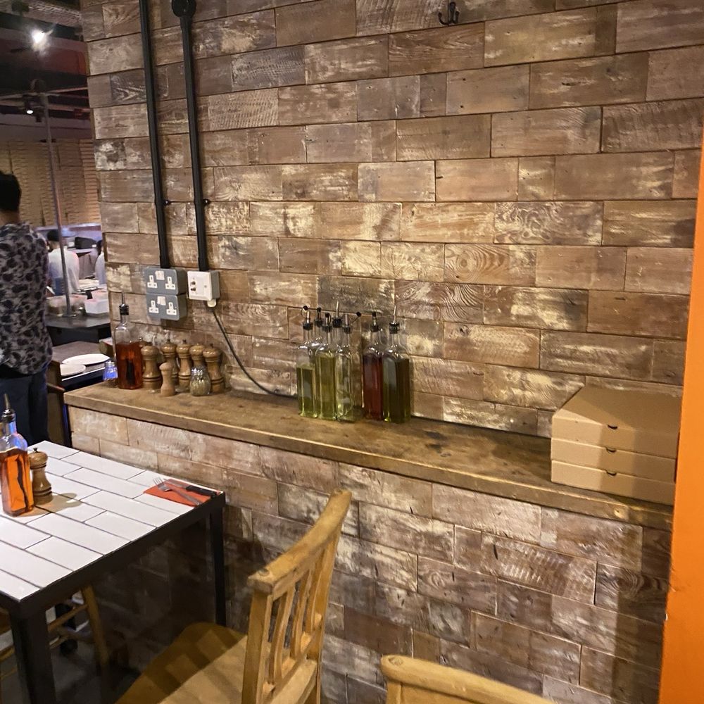 Crust Bros - Modification options available throughout the restaurant - Pizza Near Me - London, XGL Crust Bros - Modification options available throughout the restaurant - Pizza Near Me - London, XGL