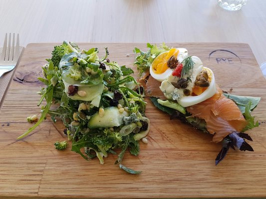 RYE Cafe by null