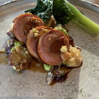 Canoe - Veal and potatoes - Canadian (New) Near Me - Toronto, Ontario Canoe - Veal and potatoes - Canadian (New) Near Me - Toronto, Ontario