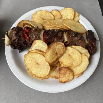el Pensador de Palermo - Meat kebab with papas Fritas - Restaurants Near Me - Buenos Aires, C el Pensador de Palermo - Meat kebab with papas Fritas - Restaurants Near Me - Buenos Aires, C