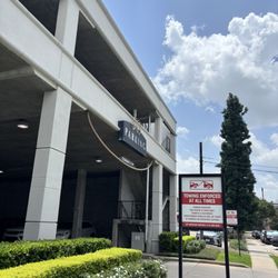 David M. Hassid, DMD - Parking garage