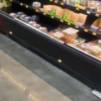 Walmart Supercenter - Empty shelves - Grocery Near Me - South Gate, California Walmart Supercenter - Empty shelves - Grocery Near Me - South Gate, California