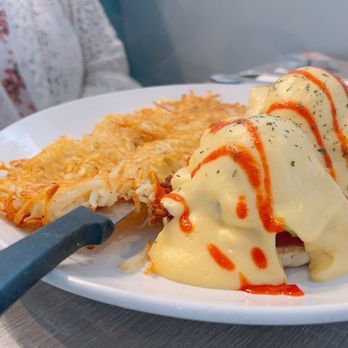 Broken Yolk Cafe - Golden State Benedict - Breakfast & Brunch Near Me - Chandler, Arizona Broken Yolk Cafe - Golden State Benedict - Breakfast & Brunch Near Me - Chandler, Arizona