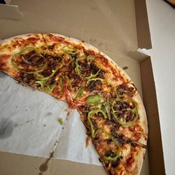 Louie's Pizzeria - Burned pizza
