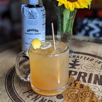 Big Spring Spirits - a glass of lemonade and a sunflower - Distilleries Near Me - Bellefonte, Pennsylvania Big Spring Spirits - a glass of lemonade and a sunflower - Distilleries Near Me - Bellefonte, Pennsylvania