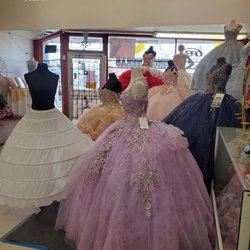 La Ocasion Bridal Shop
