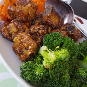 Yellow Curry Cozy Thai - Ribs, ribs, ribs! - Thai Near Me - Seaside, Oregon