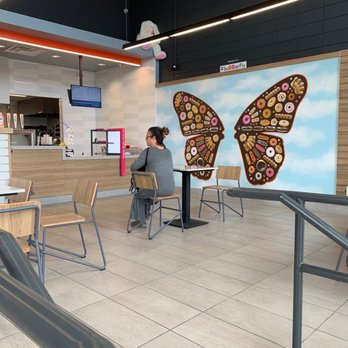 Dunkin' - Coffee & Tea Near Me - Woodland Hills, California