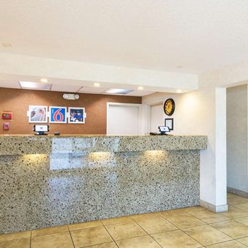 Motel 6 - M FrontDesk - Hotels Near Me - Alsip, Illinois Motel 6 - M FrontDesk - Hotels Near Me - Alsip, Illinois