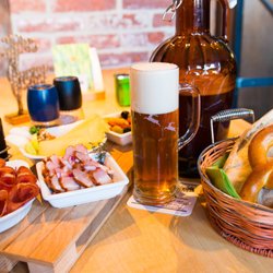 Hirschenblobb - Hausbier "Blobb" und bayerische Tappas