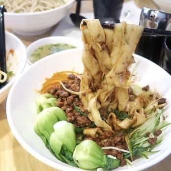 GB Hand-pulled Noodles - Medium Wide Noodles with Homemade Pork Sauce - Chinese Near Me - Toronto, Ontario GB Hand-pulled Noodles - Medium Wide Noodles with Homemade Pork Sauce - Chinese Near Me - Toronto, Ontario