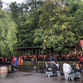 Dollywood Express Train Depot - Amusement Parks Near Me - Pigeon Forge, Tennessee