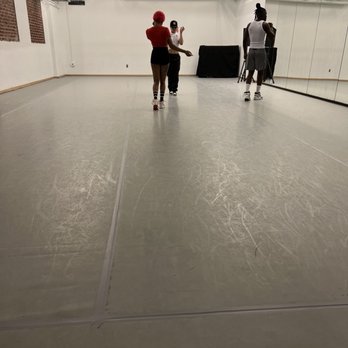 Gibney Dance - Studio E - Opera & Ballet Near Me - New York, New York