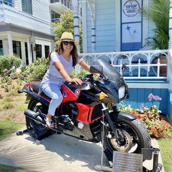 High-Pie - On Maverick's replica Kawasaki! - Themed Cafes Near Me - Oceanside, California