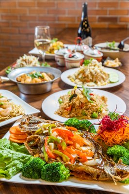 Thai Meric Eatery & Bar by null