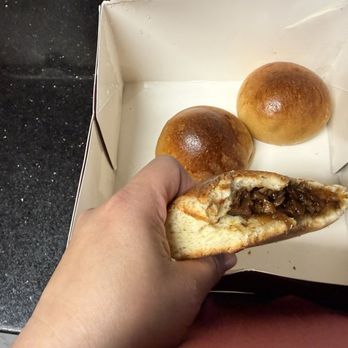 Mei Lai Wah Bakery - Bakeries Near Me - New York, New York
