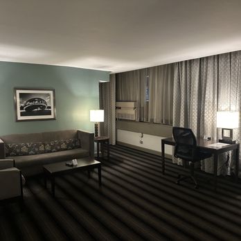 Best Western River North Hotel - Spacious living room in the buisness suite - Hotels Near Me - Chicago, Illinois Best Western River North Hotel - Spacious living room in the buisness suite - Hotels Near Me - Chicago, Illinois