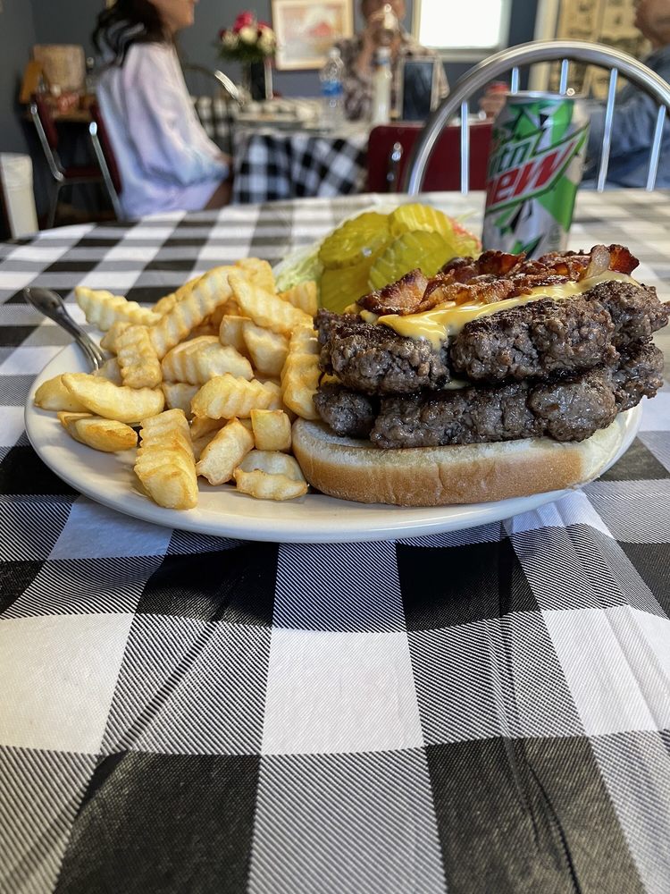 WRIGHTS B & B GROCERY Updated September 2024 11 Photos 2955 S