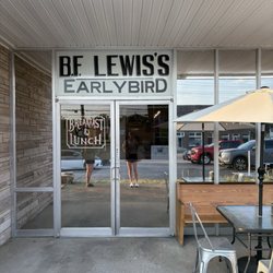 Front entrance of restaurant