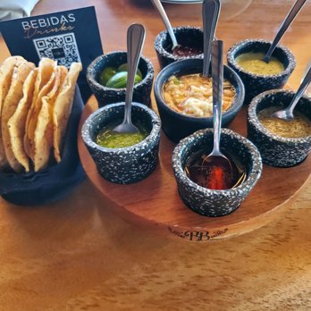 La Buena Barra - Chips and salsa - Bars Near Me - Cancún, ROO La Buena Barra - Chips and salsa - Bars Near Me - Cancún, ROO