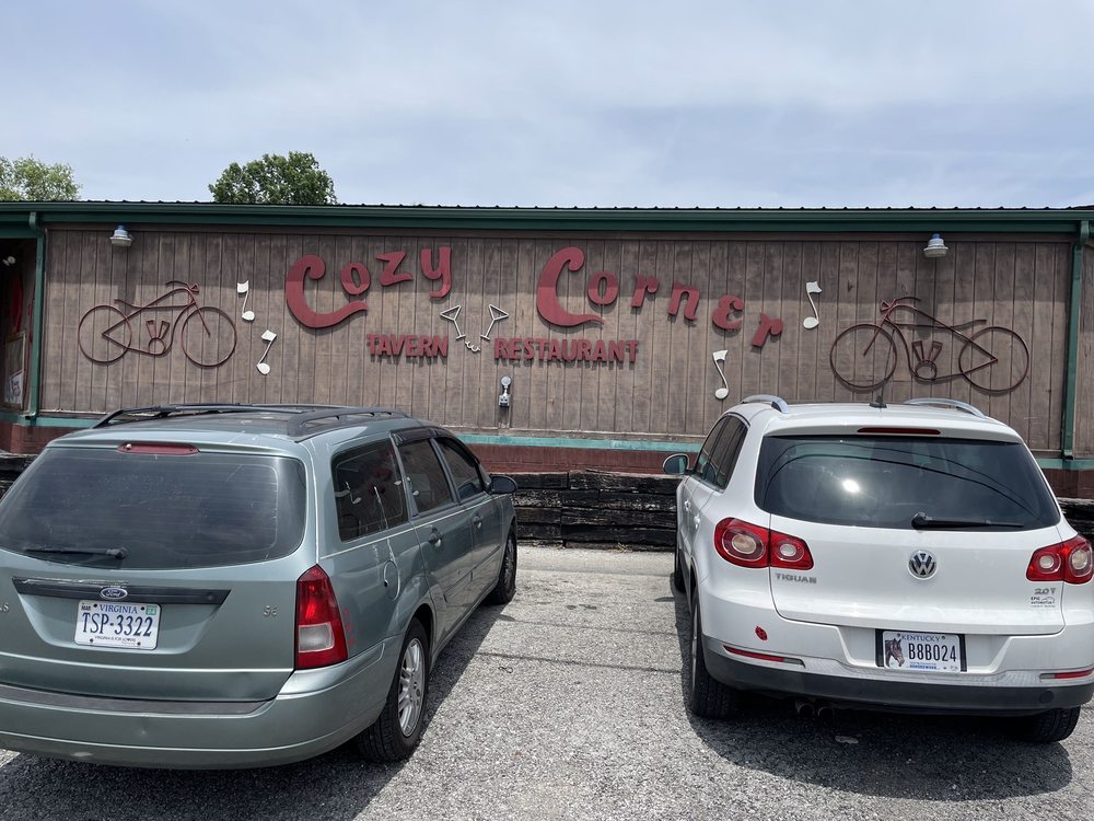 COZY CORNER TAVERN & LIQUOR Updated October 2024 46 Photos & 17
