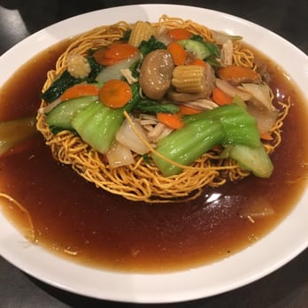 Pho2000 - Chicken and veggie crispy noodles - Vietnamese Near Me - Artesia, California